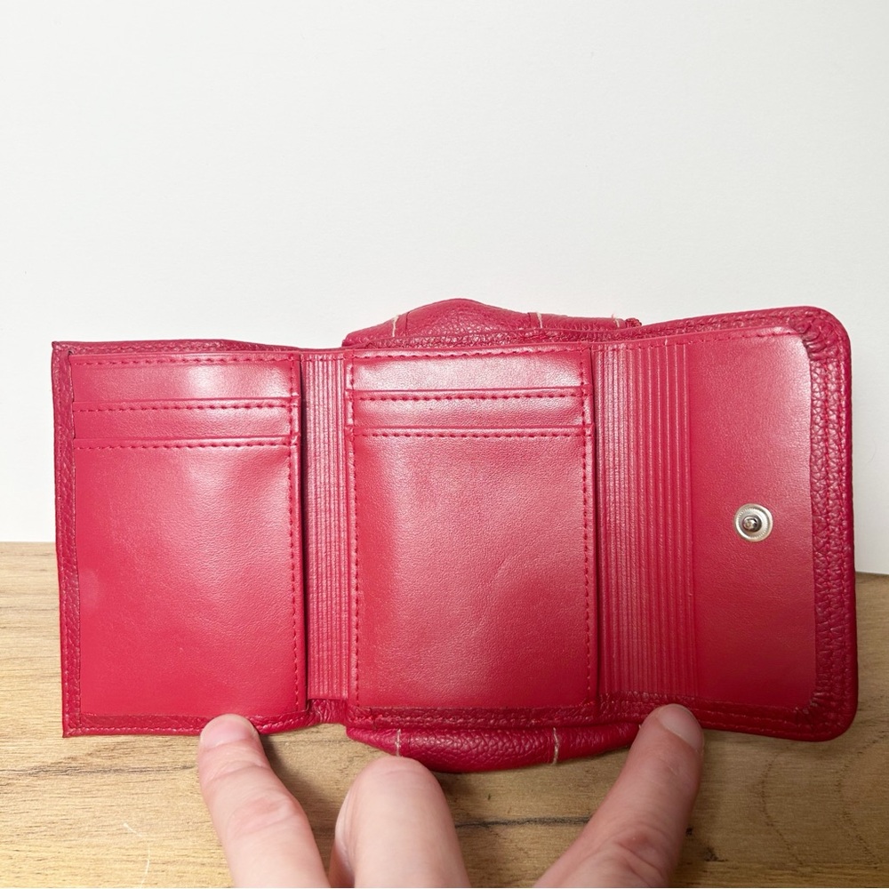 Buxton Red Genuine Leather Wallet with Key Ring and Wide ID Slot NWOT - Picture 4 of 11